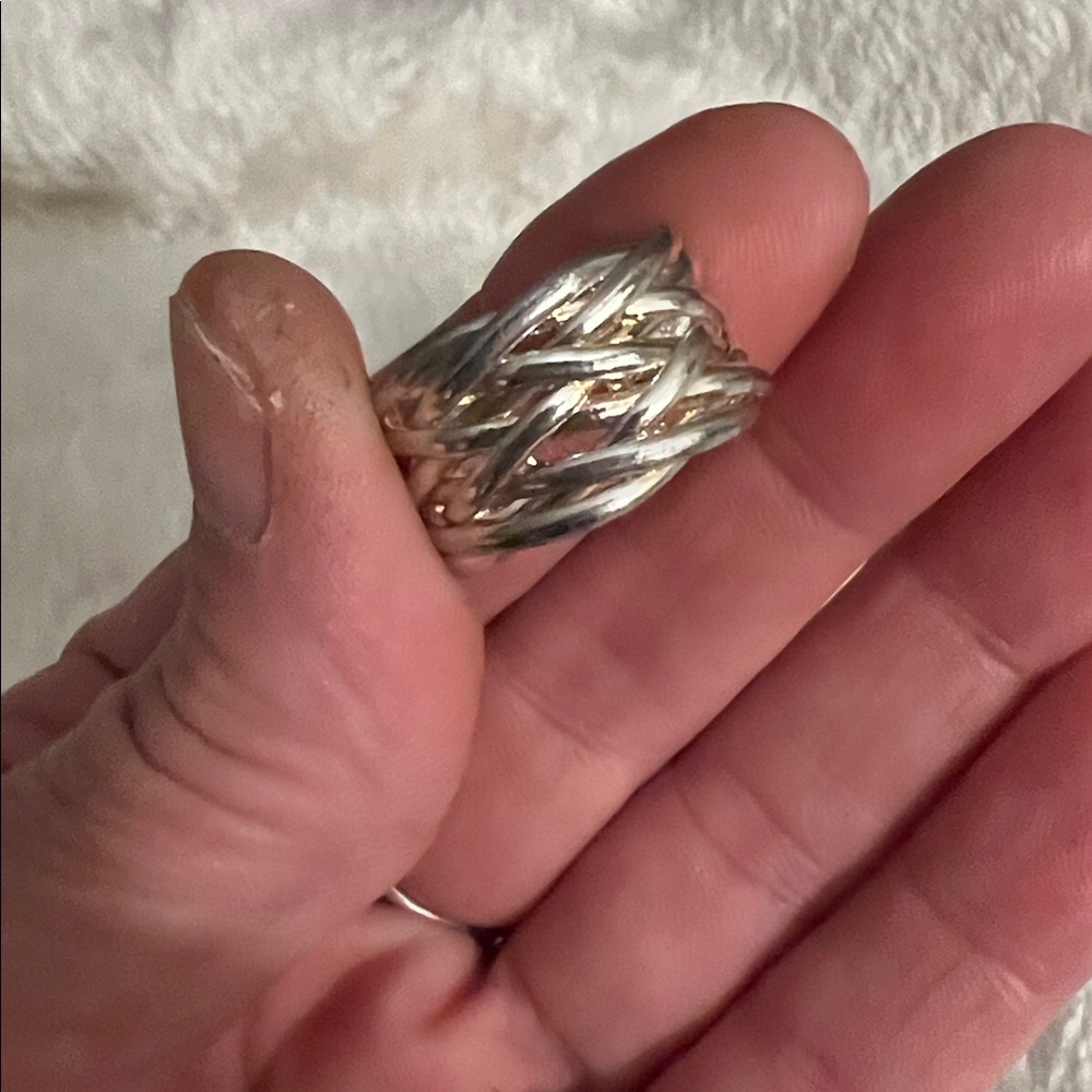 NWOT 💍 STAINLESS STEEL? TWO-TONE SILVER w/GOLD HUES BRAIDED RING BAND OS - Picture 5 of 7